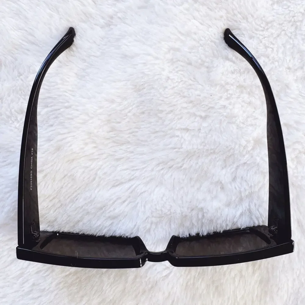 Aaron Black w/ Green Tint Rectangular Sunglasses